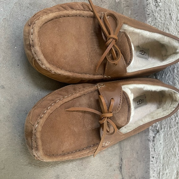 UGG Men's Tan Moccasin Shoes Sz 12 - Picture 2 of 5